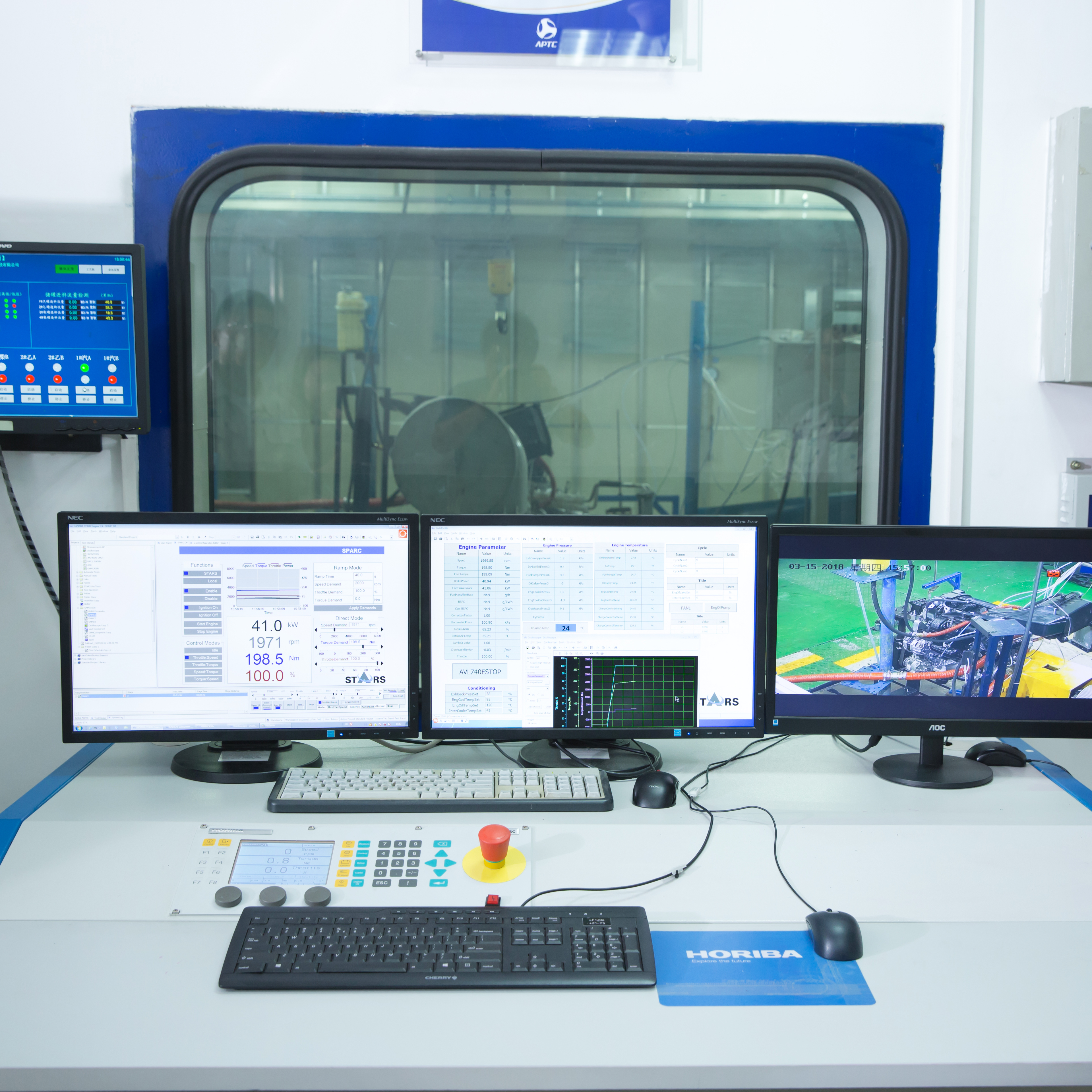 12 發(fā)動(dòng)機(jī)附件測(cè)試.jpg